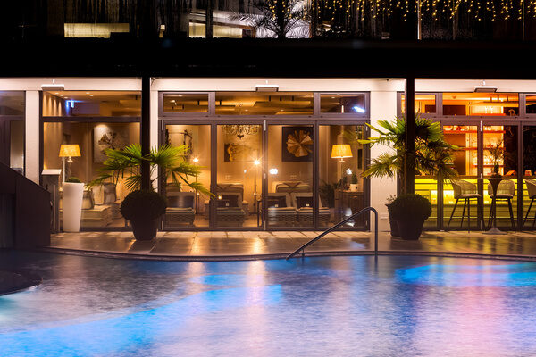 Warmer Außenpool Außenpool im Ruhebereich