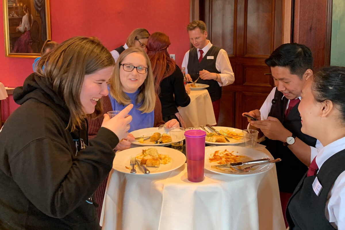 Spaß und leckeres Essen Spaß für die Azubis