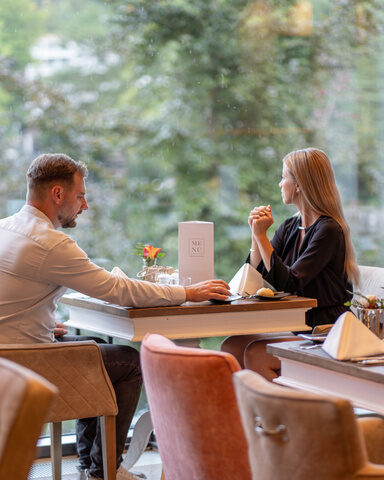 Sommer Grün Wald Romantischer WInkel Poolsicht