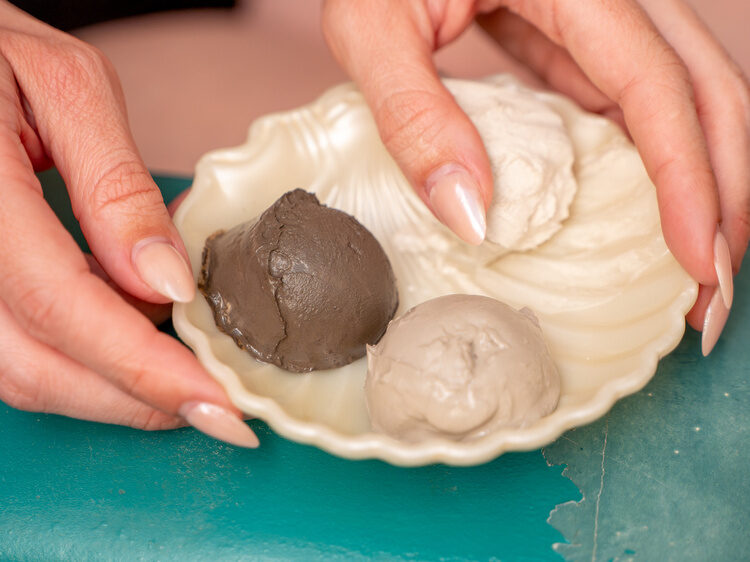 Rhassoul – a steam bath-based oriental care ceremony Rhassoul – a steam bath-based oriental care ceremony